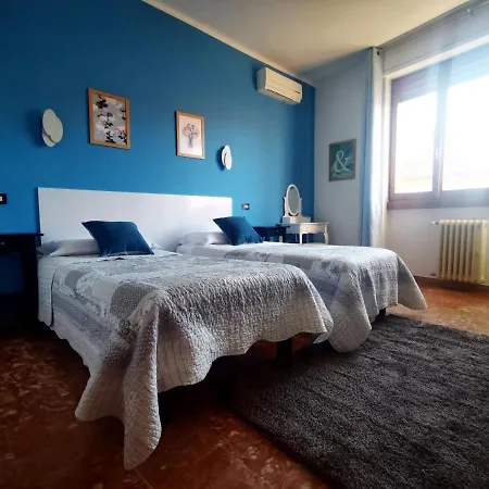 Planet Apartment